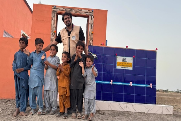 Donor-Sponsored Masjid Serves 200 People in Pakistan